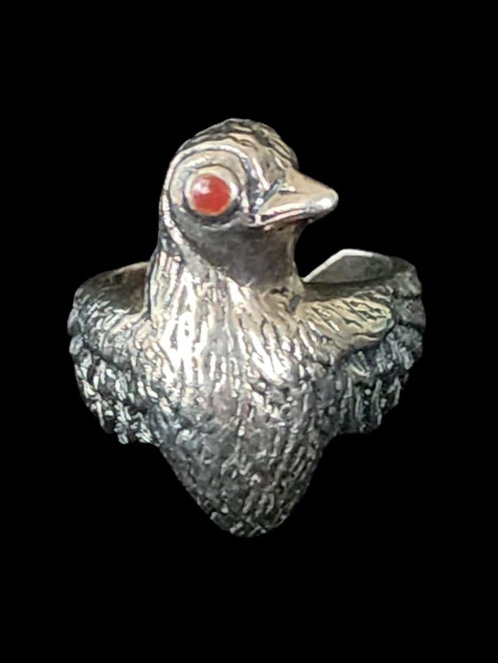 Vintage 80s Sterling Silver & Carnelian  Artisan Figural Bird Ring 10.4 g Size 7